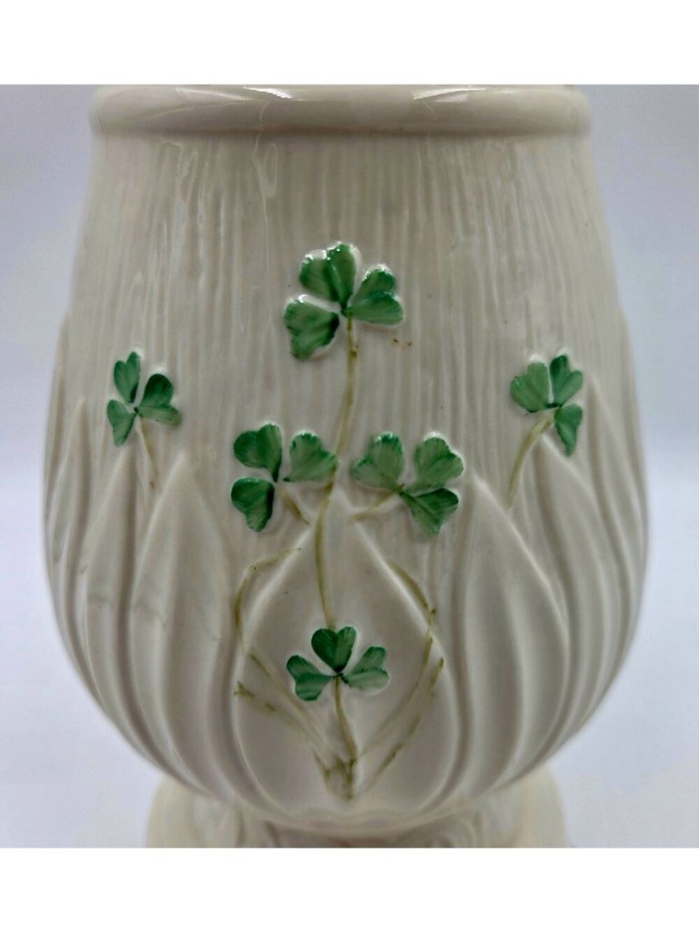 Belleek Shamrock Ireland 1996 Liscannor Vase No. 2088 - Picture 4 of 8